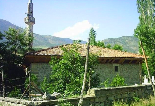 مسجد ومقابر اسكندر باشا İskenderpaşa Camii Ve Türbeleri