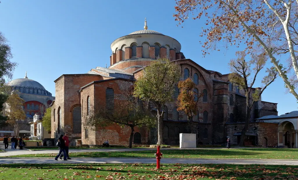 كنيسة آيا إيرين في اسطنبول