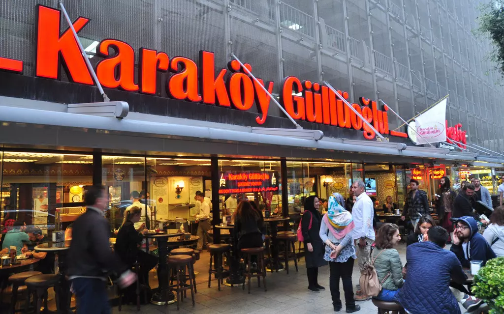 أفضل محلات الحلويات التركية في اسطنبول