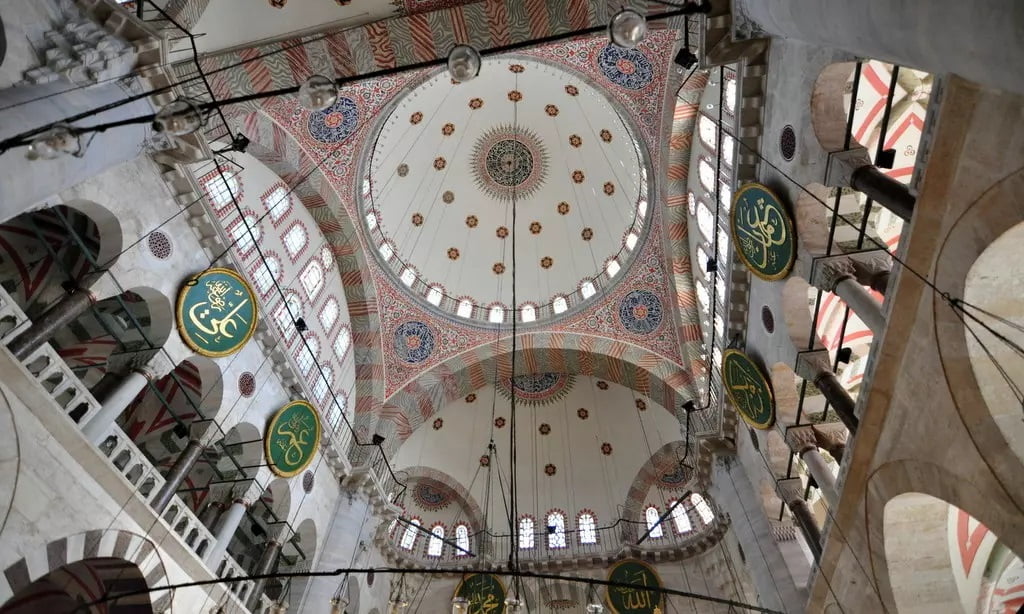 مسجد كيليج علي باشا من الداخل