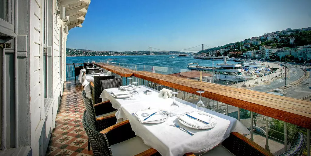 أفضل مطاعم الأسماك في اسطنبول عام 2022