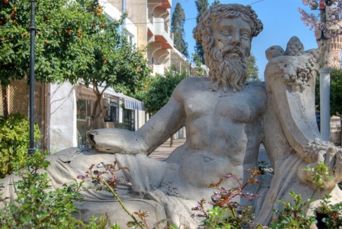 تمثال في سلجوق