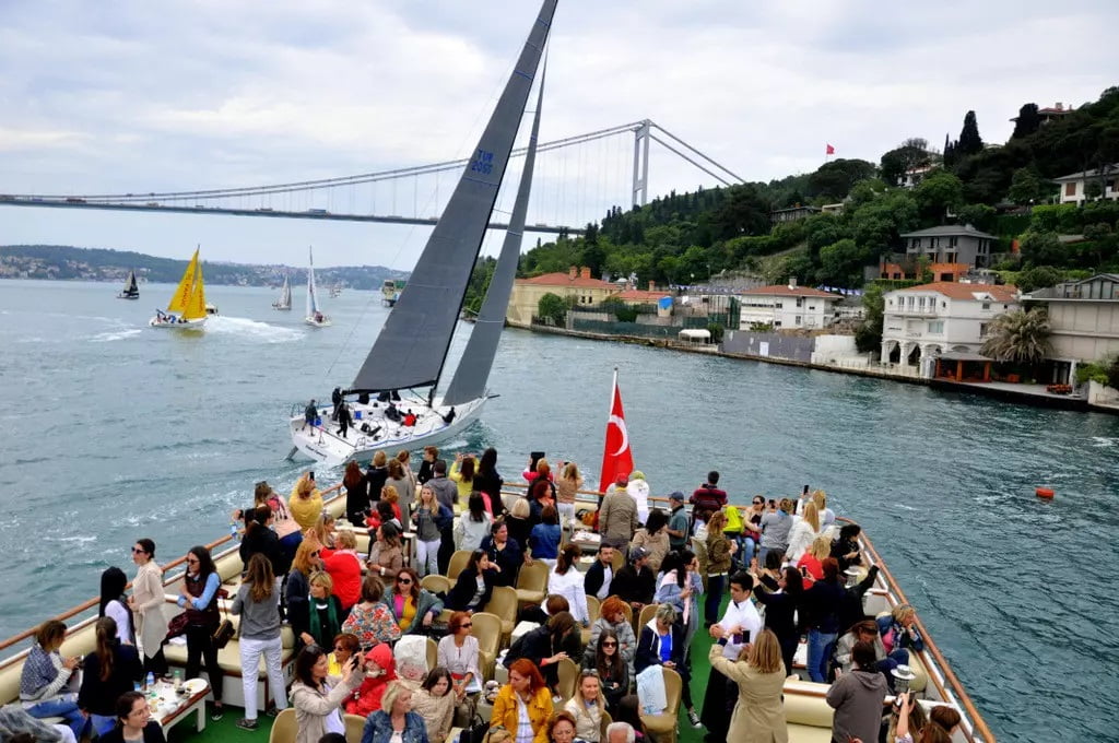 رحلات بحرية في البوسفور في اسطنبول